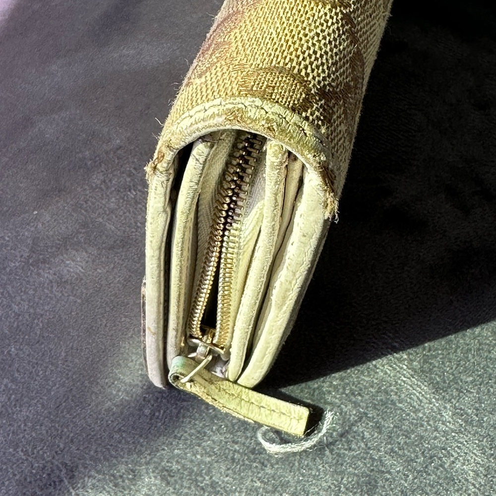 Gucci GG Canvas Continental/Long Wallet — White Leather Silver Hardware Vintage - Picture 10 of 11